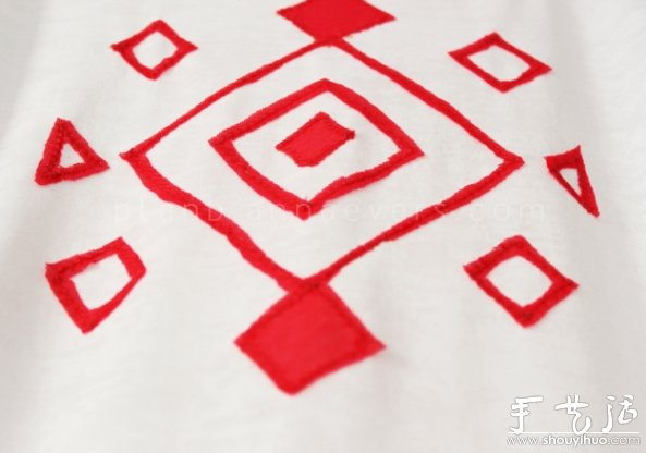 白T恤改造个性T恤的教程(图9)
