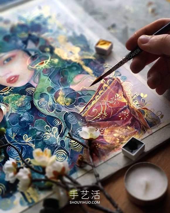 耀眼金箔细节照亮超凡脱俗的神秘女性肖像画(图8)
