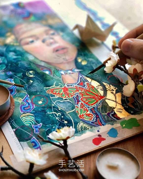 耀眼金箔细节照亮超凡脱俗的神秘女性肖像画(图10)