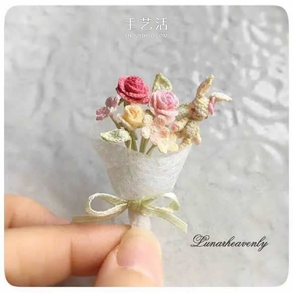 美得不像话！袖珍钩针花朵饰品作品图片欣赏(图19)