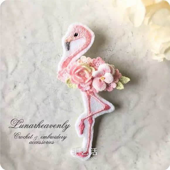 美得不像话！袖珍钩针花朵饰品作品图片欣赏(图27)
