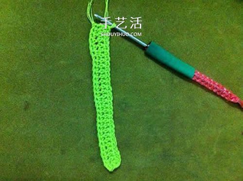 小巧可爱带挂环 正方形杯垫的钩针编织图解(图4)
