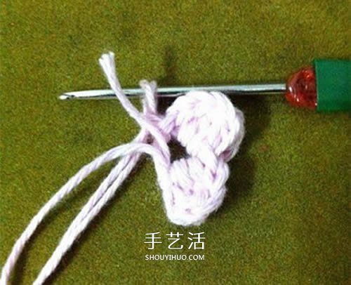 小巧可爱带挂环 正方形杯垫的钩针编织图解(图13)