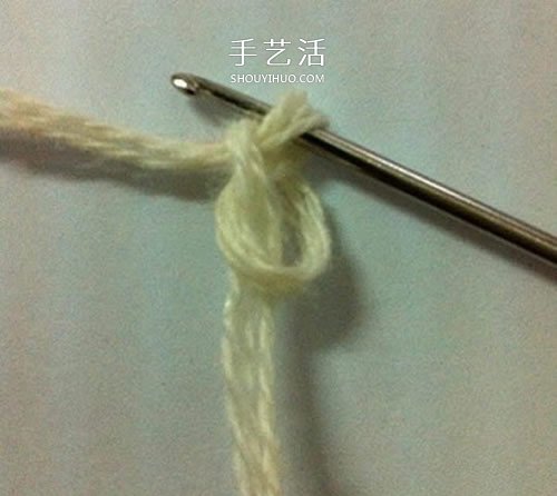 毛线编织莲花胸针的方法 钩针荷花胸花的编法(图8)