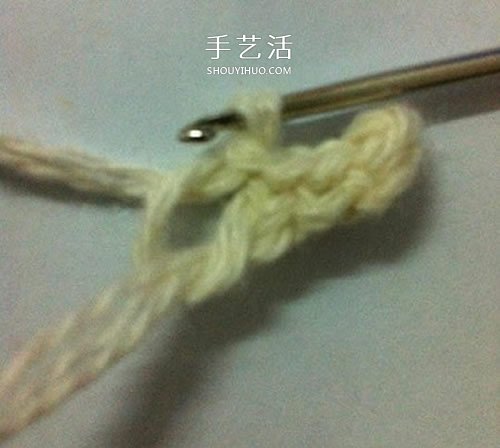 毛线编织莲花胸针的方法 钩针荷花胸花的编法(图9)