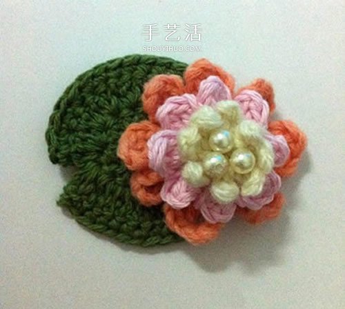 毛线编织莲花胸针的方法 钩针荷花胸花的编法(图18)