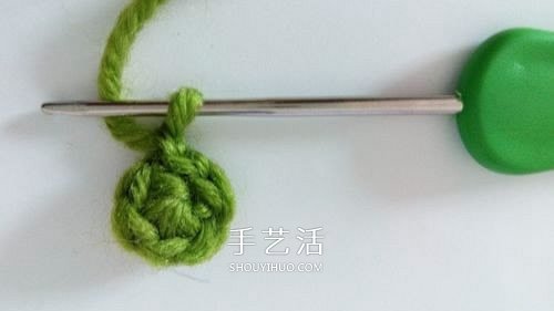 超可爱毛线小花的钩法 钩针编织六瓣花图解(图2)