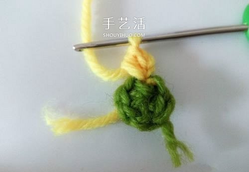 超可爱毛线小花的钩法 钩针编织六瓣花图解(图4)