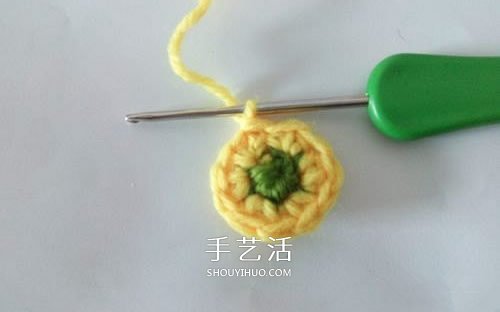 超可爱毛线小花的钩法 钩针编织六瓣花图解(图5)
