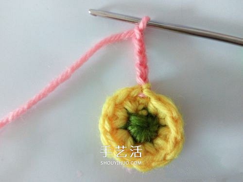 超可爱毛线小花的钩法 钩针编织六瓣花图解(图6)