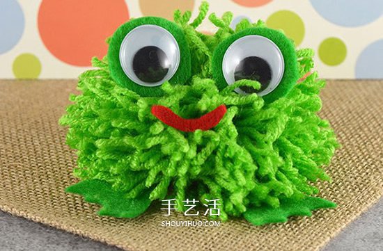 毛线小青蛙手工制作 幼儿做毛线球青蛙的方法 - 双维造物网