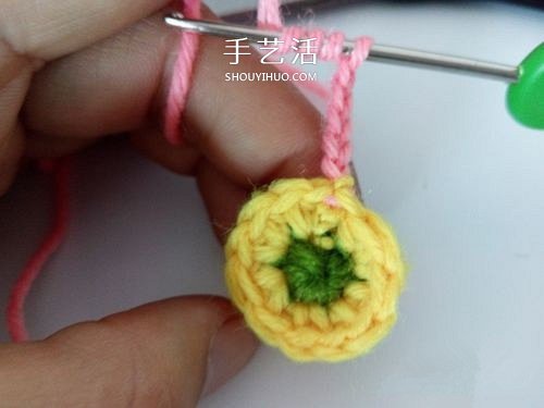 超可爱毛线小花的钩法 钩针编织六瓣花图解(图7)