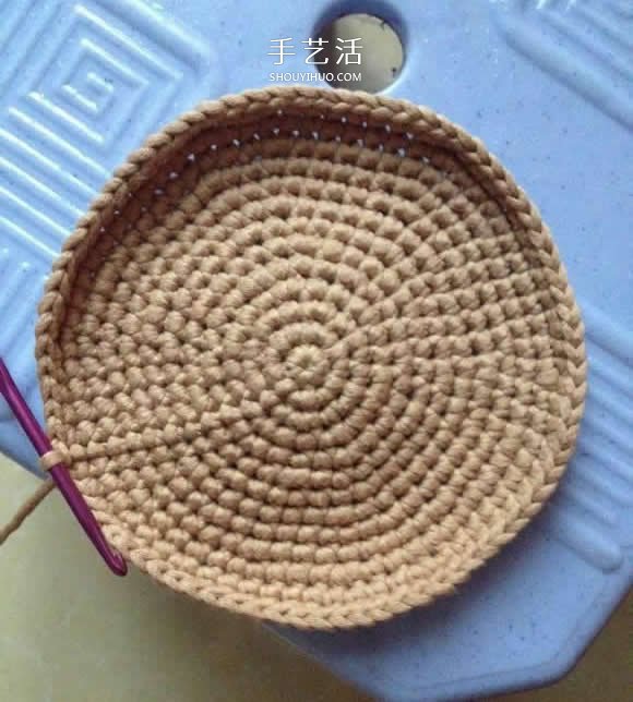 毛线收纳篮怎么编织 钩针编织圆形收纳筐图解(图3)
