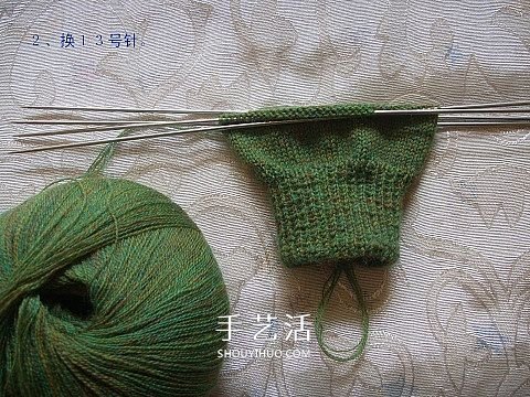纯色无花纹手套的织法 手工编织带手指手套(图2)