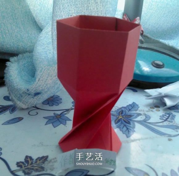 简单高脚杯的折法图解 折纸红酒杯的方法教程 - 双维造物网
