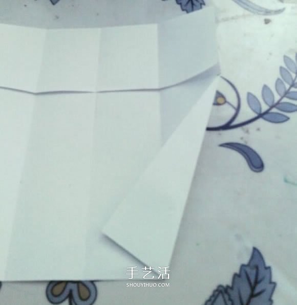 简单高脚杯的折法图解 折纸红酒杯的方法教程(图7)