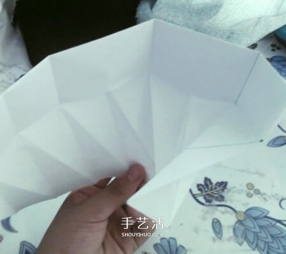 简单高脚杯的折法图解 折纸红酒杯的方法教程(图14)