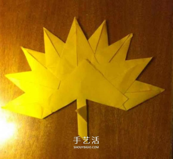 幼儿枫叶的折纸方法 简单折叠枫叶图解教程(图16)