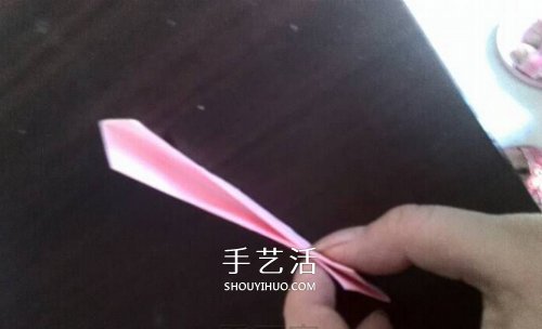 简单雪花的折叠方法 手工折纸雪花的图解教程(图6) 简单雪花的折叠方法 手工折纸雪花的图解教程(图6)