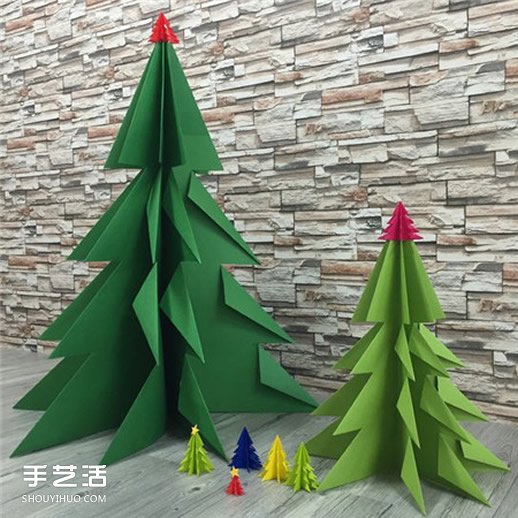 自制大圣诞树的方法 手工折纸大型圣诞树图解(图9) 自制大圣诞树的方法 手工折纸大型圣诞树图解(图9)