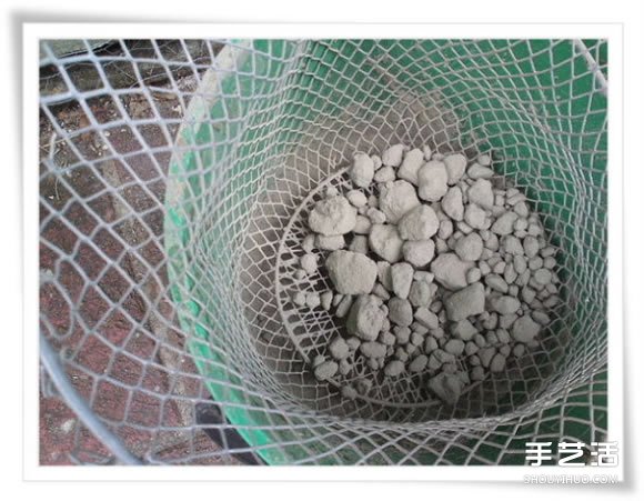 旧毛巾废物利用做花盆 水泥毛巾花盆手工制作(图10)