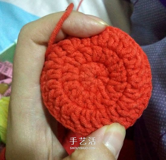 保温又防烫手！冬天玫瑰花毛线杯套编织图解(图2)
