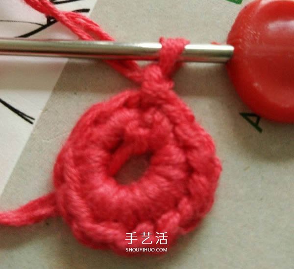 毛线小花的钩针编织图解 六瓣花朵的编织教程(图4)