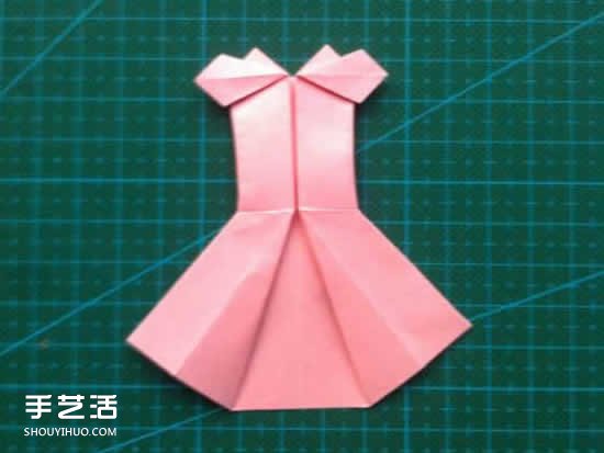 儿童折纸裙子图解教程 简单小裙子的折叠方法(图20)
