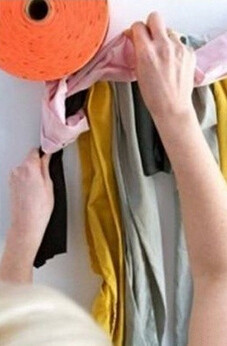 旧衣服/布条利用 手工编织漂亮地毯的步骤(图4)