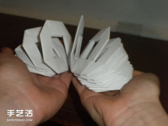 儿童折纸弹簧图解教程 简单弹簧的折法步骤 - 双维造物网