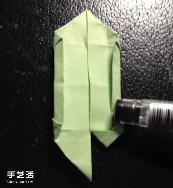 四叶草的折法两张纸 简单四叶草折纸教程(图13)