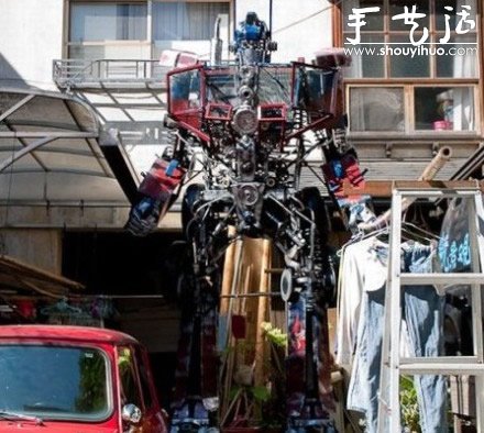 电子生活垃圾DIY的擎天柱机器人 - 双维造物网
