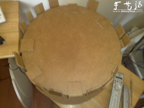 废旧纸箱手工DIY制作cosplay帽子(图6)