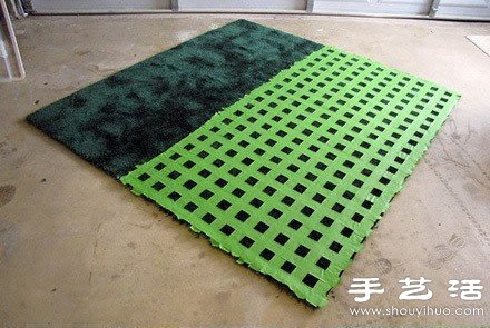 旧物改造创意：旧地毯简单手工DIY漂亮纹路(图2)