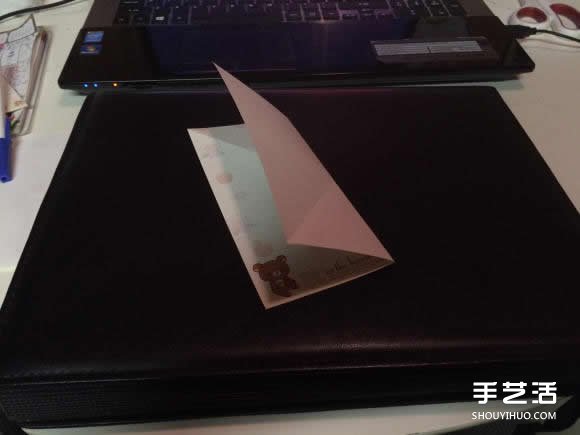 自带夹页功能的个性书签的折法图解教程(图4)
