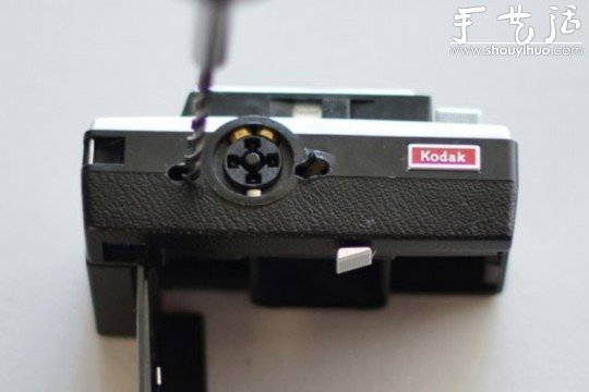 旧相机DIY改装成iPhone手机充电插座(图5)