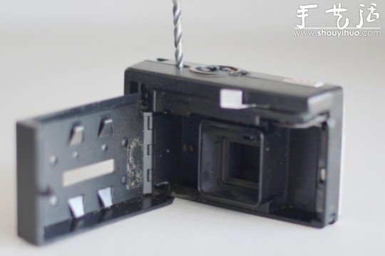旧相机DIY改装成iPhone手机充电插座(图4)