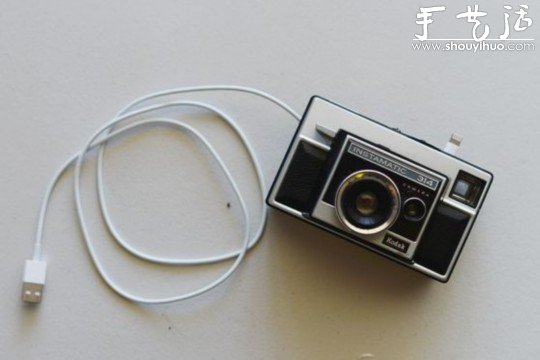旧相机DIY改装成iPhone手机充电插座(图11)