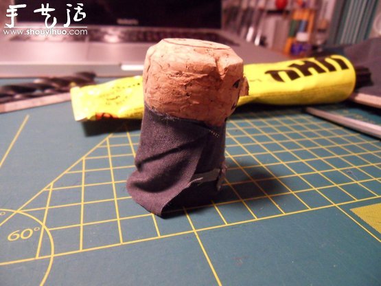 软木塞DIY制作灰袍甘道夫(图11)