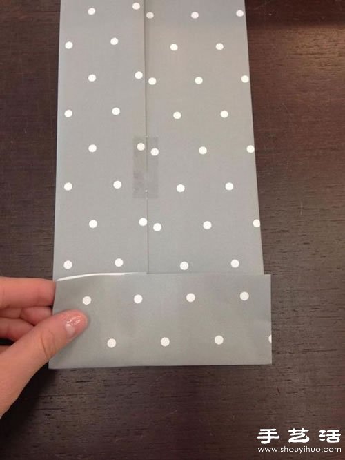 手工折纸制作经典的礼品包装袋(图6)