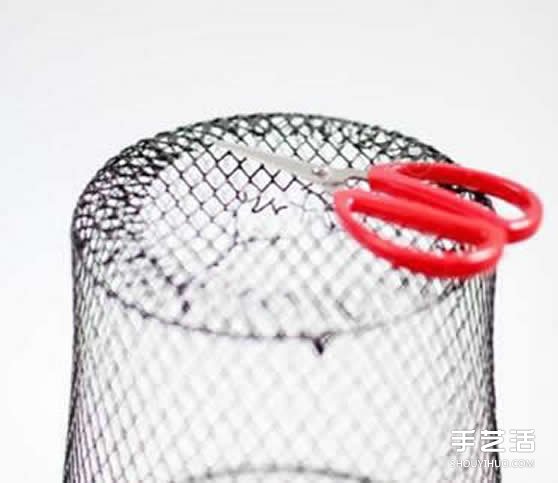 铁丝网垃圾桶废物利用DIY制作漂亮的灯罩(图2)