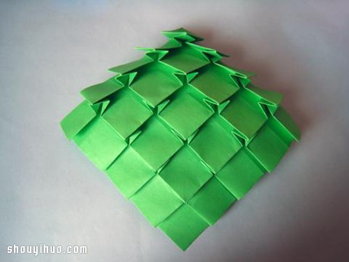 一张纸折纸立体圣诞树手工DIY制作图解教程(图10)