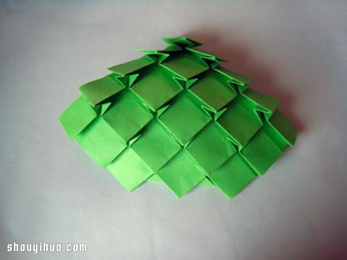 一张纸折纸立体圣诞树手工DIY制作图解教程(图13)