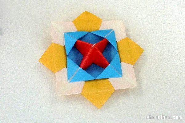 纸陀螺的制作方法 纸陀螺的折法图解教程(图6)