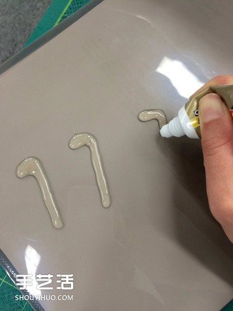 创意DIY：如何用强力胶自制花园鳗的方法(图3)