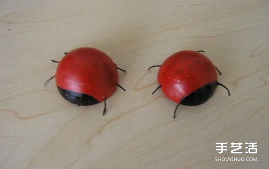 简单幼儿小手工：乒乓球制作七星瓢虫的方法(图7)