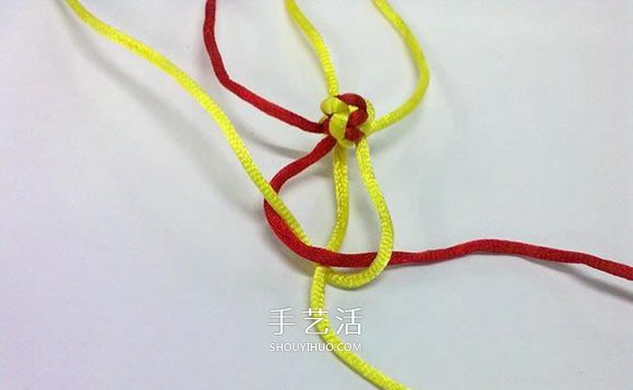 心形同心结怎么编图解 情人节爱心的编织方法(图10)
