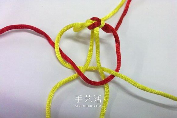 心形同心结怎么编图解 情人节爱心的编织方法(图8)