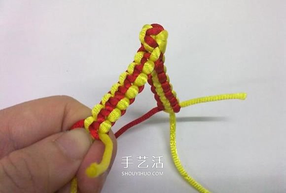 心形同心结怎么编图解 情人节爱心的编织方法(图11)