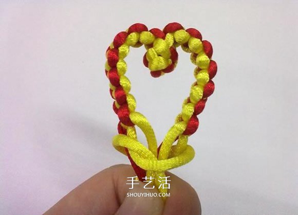 心形同心结怎么编图解 情人节爱心的编织方法(图14)